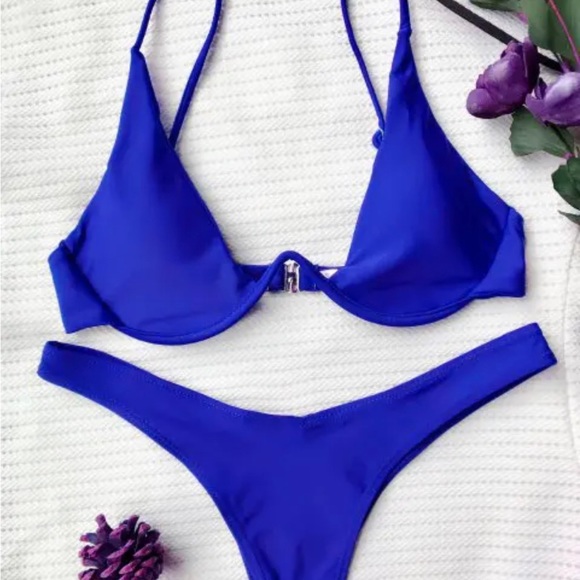 Cheeky bikini set - Picture 3 of 4